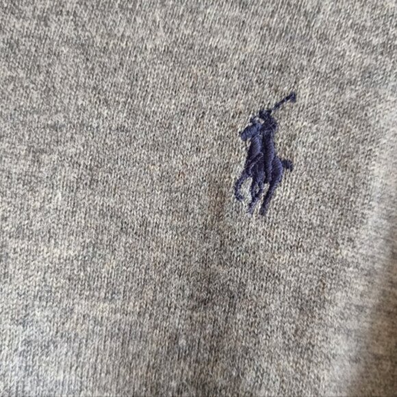 M🖤Polo by Ralph Lauren Men's Gray V-Neck Merino Wool Sweater - Picture 4 of 8